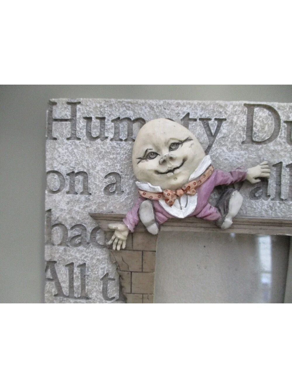 VTG Figi Graphics Humpty Dumpty Nursery Rhyme 3D Resin Picture Frame